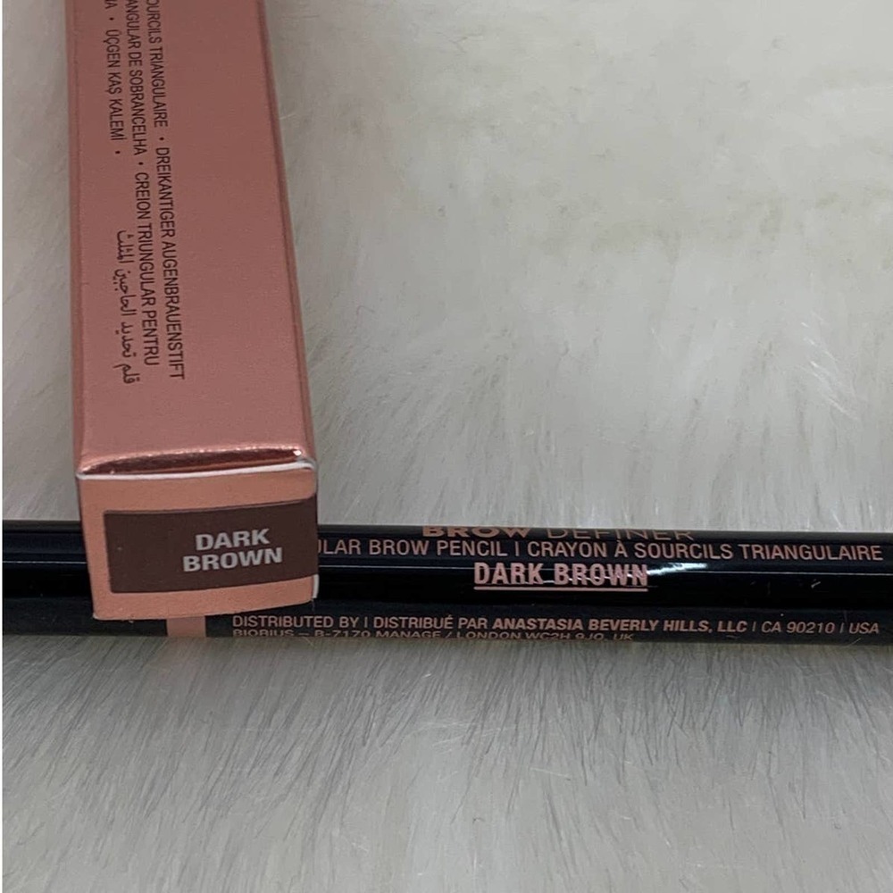 Anastasia Beverly Hills Brow Definer 3-in-1 Triangle Tip - Picture 7 of 8